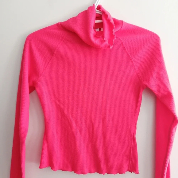 Urban Outfitters Out From Under Neon Pink Cropped Lettuce Hem Turtleneck Small - Picture 4 of 16